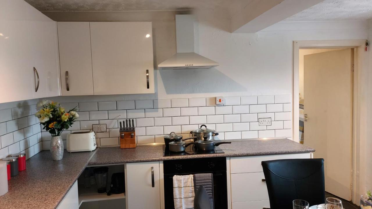 Gillings Villa -Perfect For Long & Short Stays Gillingham (Kent) Exterior foto
