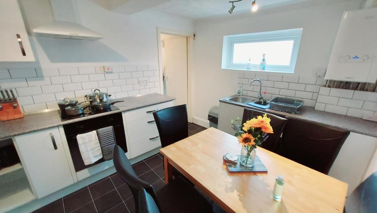 Gillings Villa -Perfect For Long & Short Stays Gillingham (Kent) Exterior foto