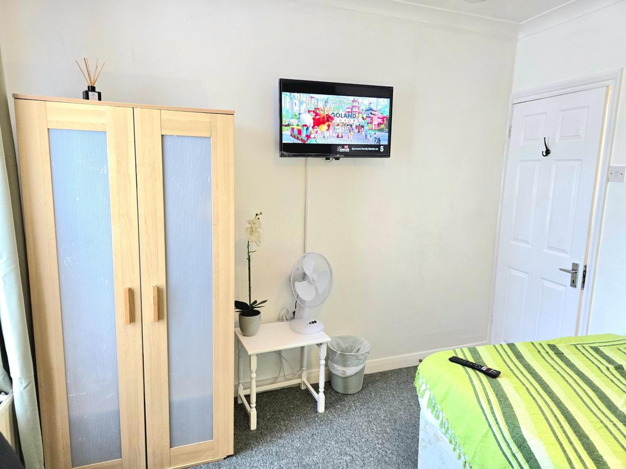 Gillings Villa -Perfect For Long & Short Stays Gillingham (Kent) Exterior foto