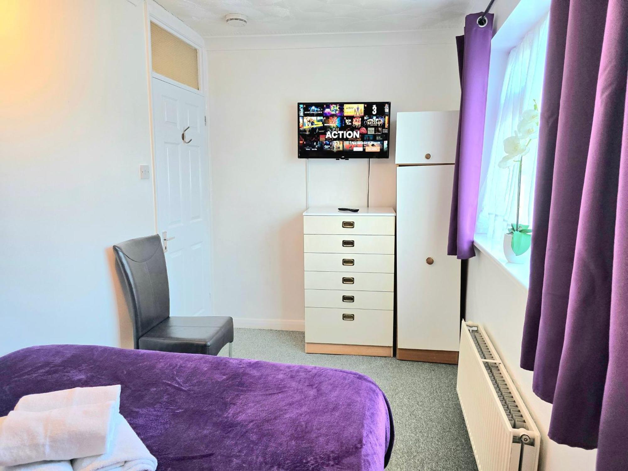 Gillings Villa -Perfect For Long & Short Stays Gillingham (Kent) Exterior foto